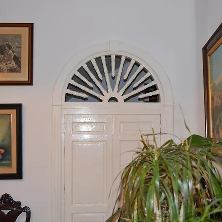 Guest house Mena 3*