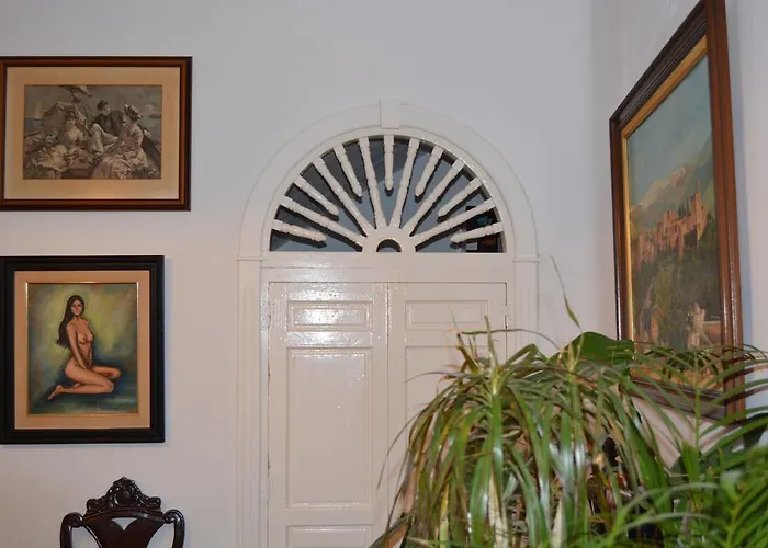 Guest house Mena 3*